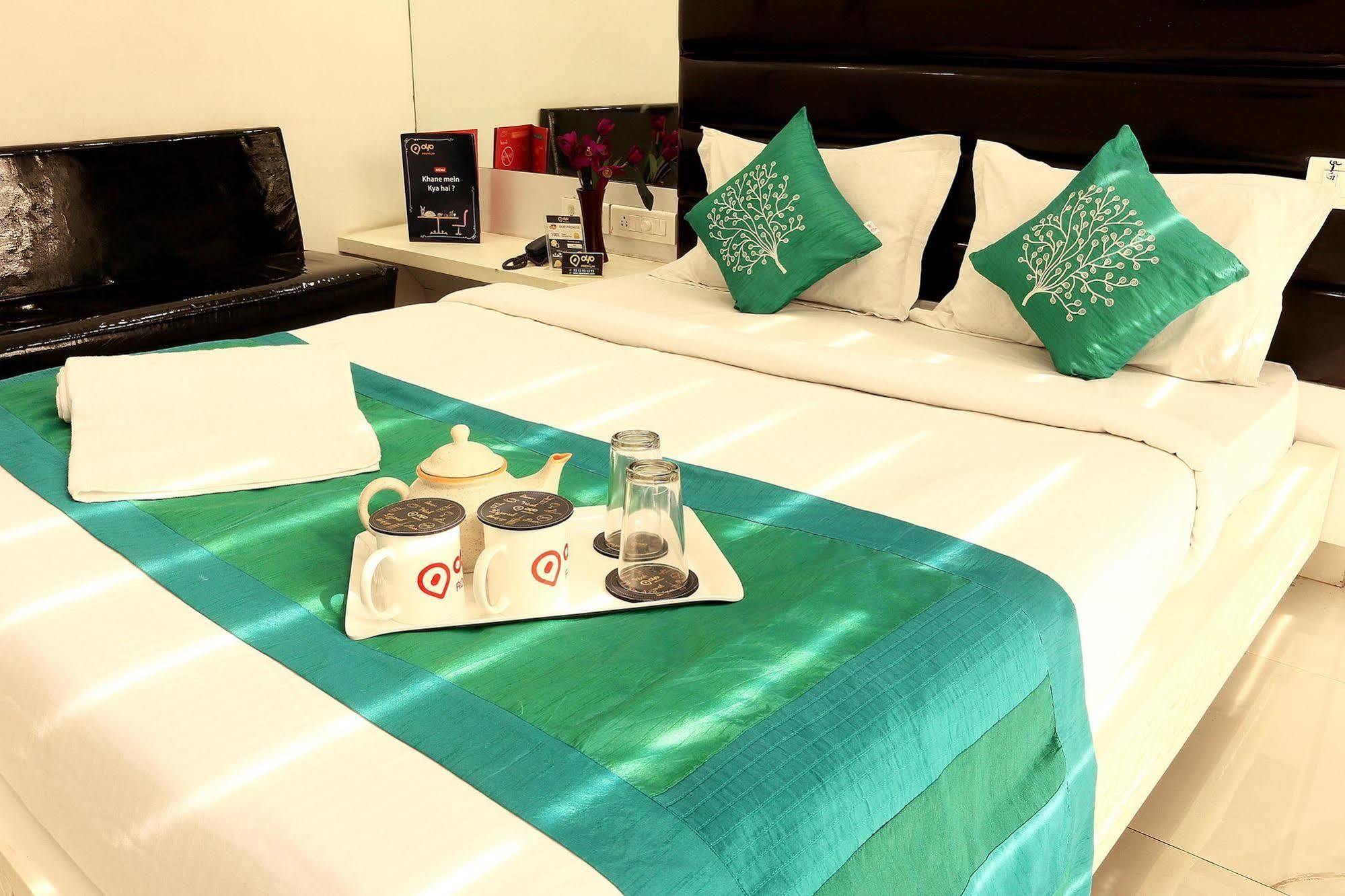 Hiland Inn โกลกาตา ภายนอก รูปภาพ